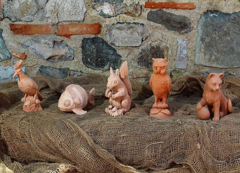 Masini furnace Impruneta terracotta objects in the classic Tuscan terracotta